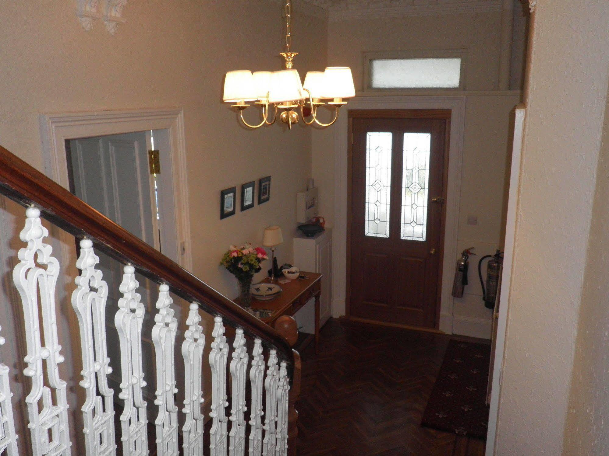 Douglas Park Guest House Kirn Екстер'єр фото